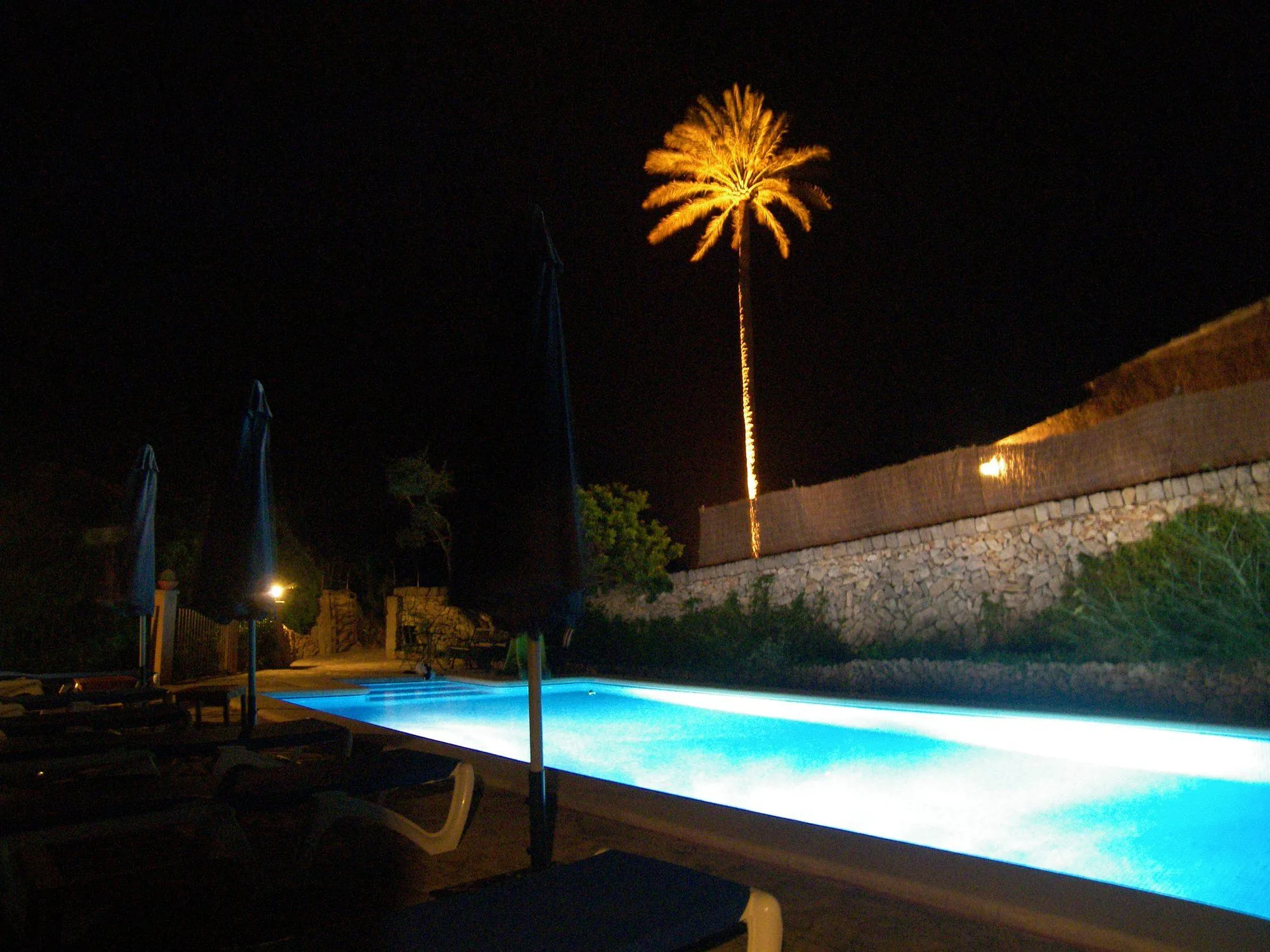 Agroturisme Es Picot - Beleuchteter Pool bei Nacht