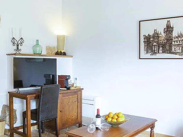 Junior Suite mit Sitzbereich und offenem Durchgang